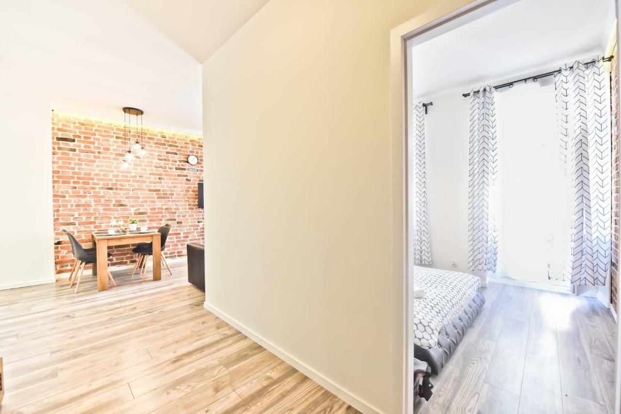 Metropolis Apartment Торунь Екстер'єр фото