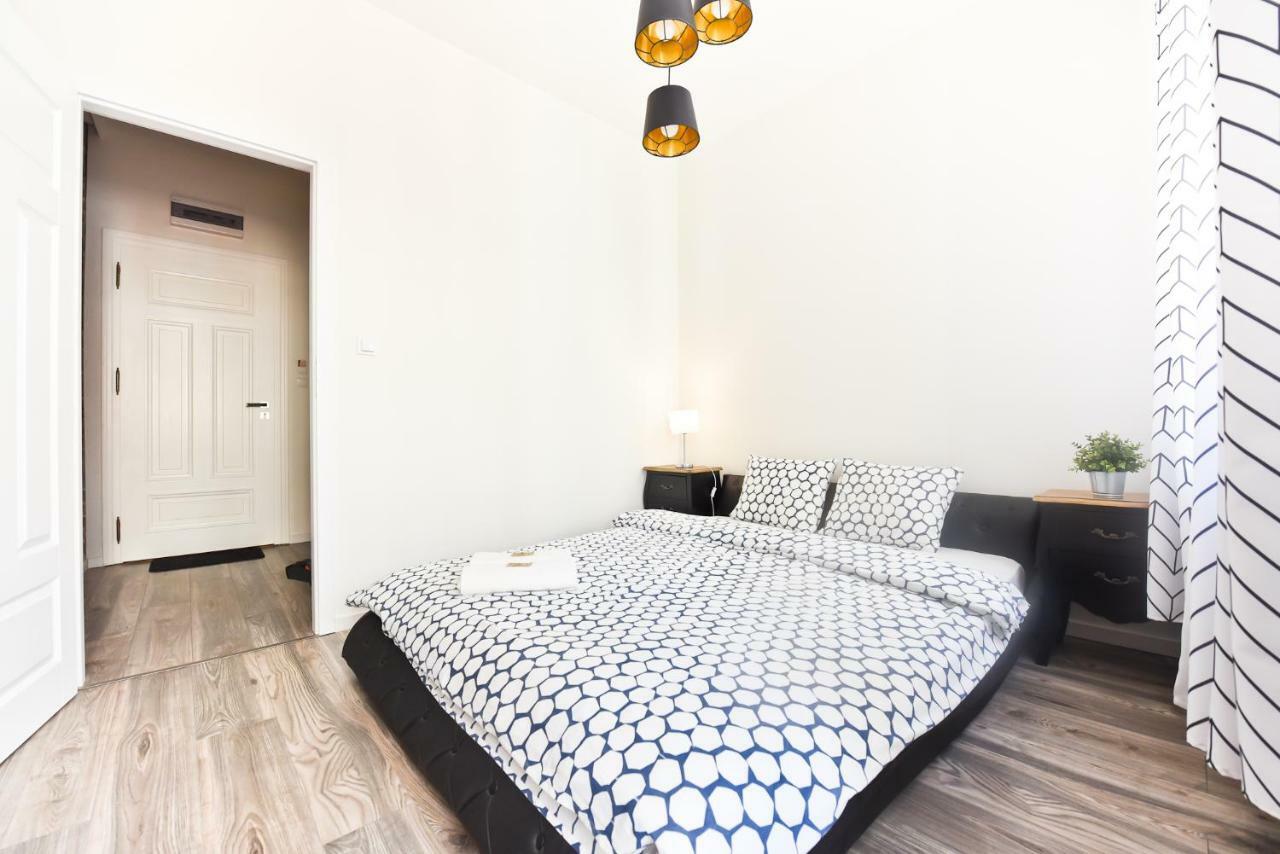 Metropolis Apartment Торунь Екстер'єр фото